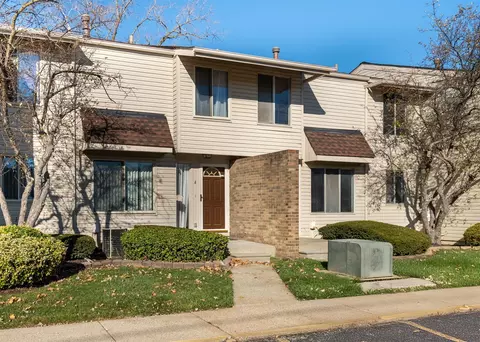 4 Richmond Towne, Southfield, MI 48075