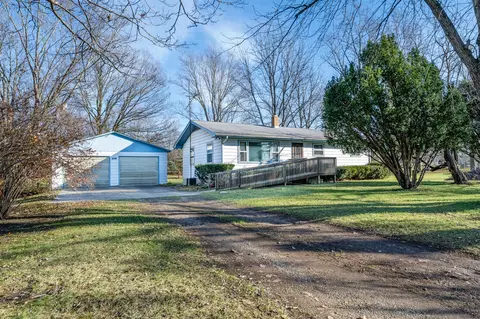 15015 Gardner, Galien, MI 49113