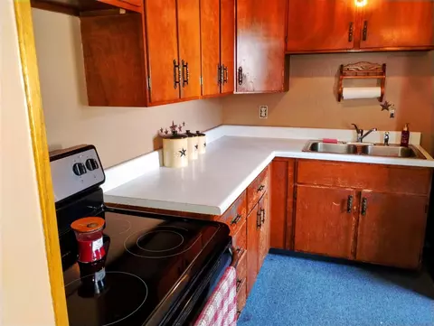 Kitchen - 3958 Viking, Jackson, MI 49201 photo 2 of 2