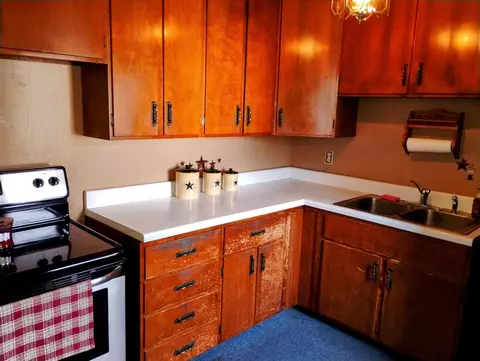 Kitchen - 3958 Viking, Jackson, MI 49201 photo 1 of 2