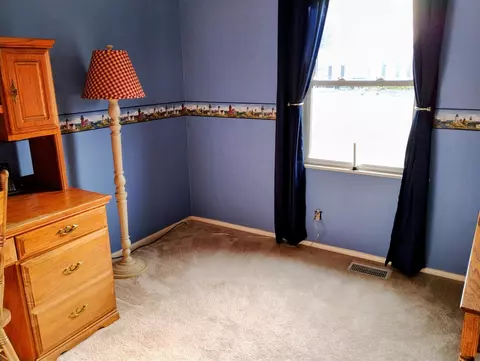 Bedroom - 3958 Viking, Jackson, MI 49201 photo 2 of 6
