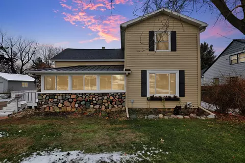 726 Riverside, Portland, MI 48875