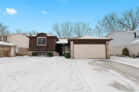 45989 Gainsborough, Canton, MI 48187