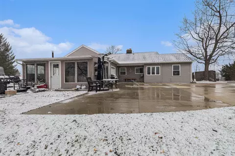Exterior - 10301 Case, Brooklyn, MI 49230 photo 8 of 11