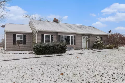Exterior - 10301 Case, Brooklyn, MI 49230 photo 4 of 11