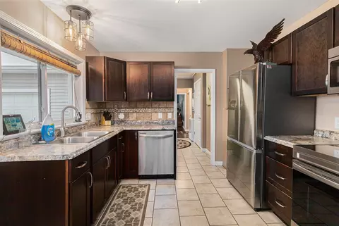 Kitchen - 10301 Case, Brooklyn, MI 49230 photo 2 of 5