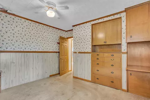Bedroom - 934 Bush, Jackson, MI 49202 photo 2 of 3