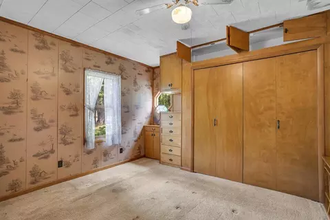 Bedroom - 934 Bush, Jackson, MI 49202 photo 1 of 3