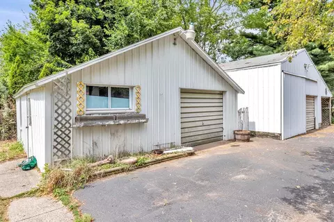 Exterior - 934 Bush, Jackson, MI 49202 photo 1 of 3