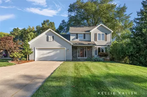 3155 Cascade, Grand Rapids, MI 49506