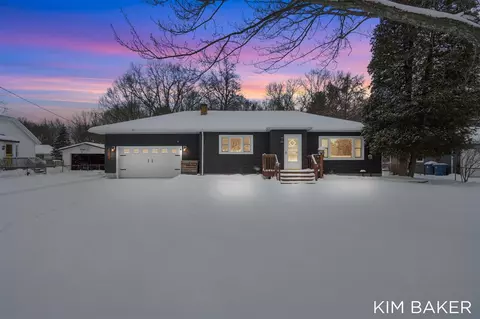 15691 Pruin, Spring Lake, MI 49456