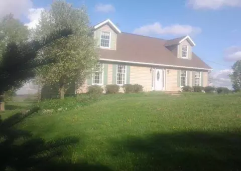245 30th St, Allegan, MI 49010