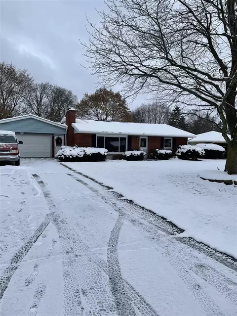 3721 Woodmere, Kalamazoo, MI 49048