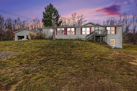 3326 S Johnson, Gowen, MI 49326