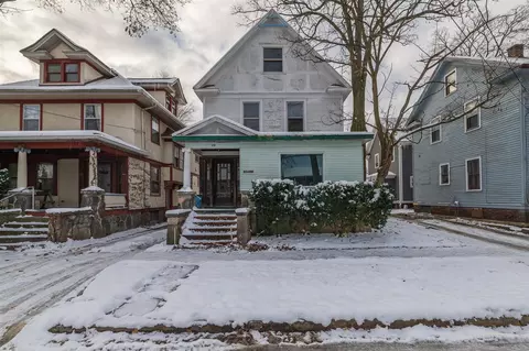 319 W Walnut, Kalamazoo, MI 49007