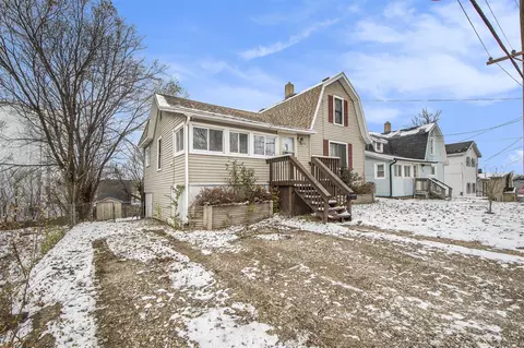 121 Prospect, Sparta, MI 49345