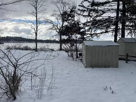 9 Wildwood, Dowagiac, MI 49047