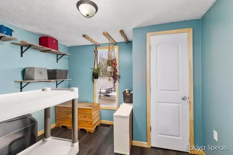 309 W State, Grant, MI 49327 photo 11