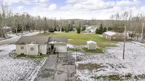 18530 Bush, Chelsea, MI 48118