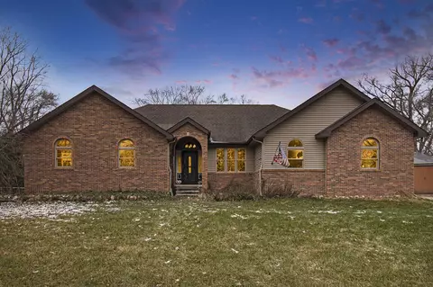 2937 Heeney, Stockbridge, MI 49285