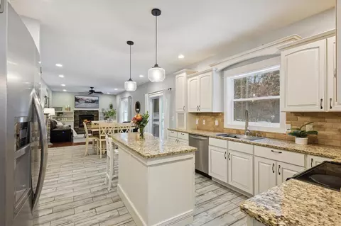 4077 Ronalds, Dorr, MI 49323 photo 9