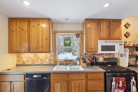 Kitchen - 11672 S Red Cedar, Baldwin, MI 49304 photo 3 of 3