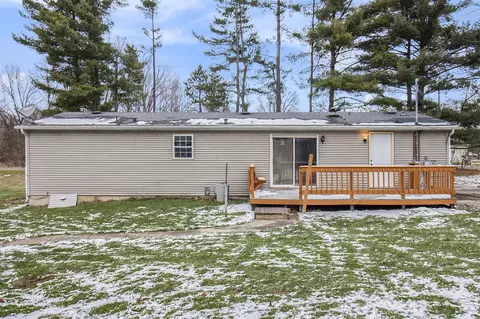 Exterior - 225 2nd, Munith, MI 49259 photo 4 of 7