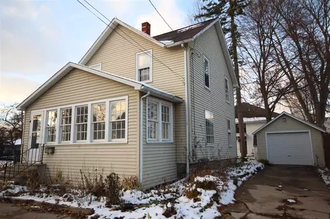107 E Maple, Vicksburg, MI 49097