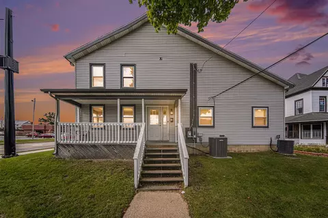 302 N Blackstone, Jackson, MI 49201