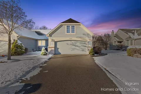 7738 Greenbrier, Rockford, MI 49341