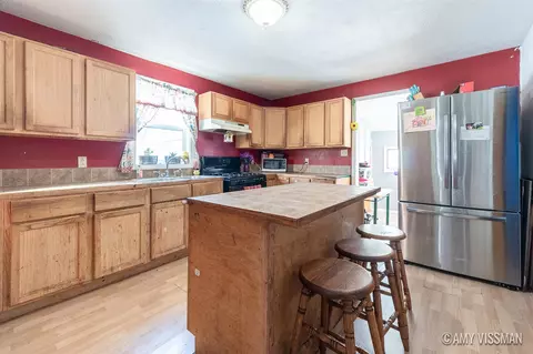 Kitchen - 310 Kiddville, Belding, MI 48809 photo 2 of 3