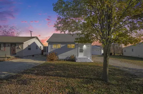 3257 Cloverdale, Monroe, MI 48162