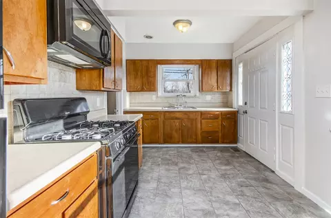 3257 Cloverdale, Monroe, MI 48162 photo 7