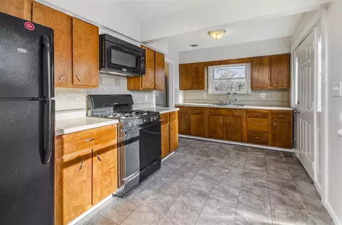 3257 Cloverdale, Monroe, MI 48162 photo 6