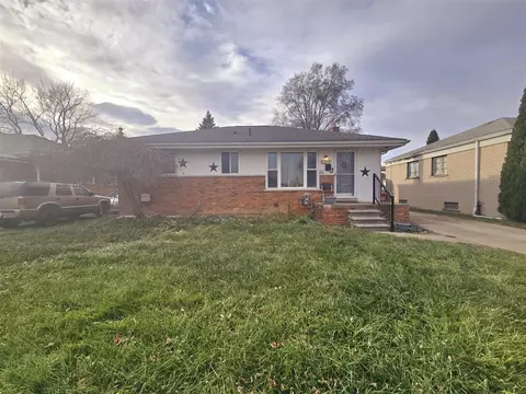 23745 Teppert, Eastpointe, MI 48021