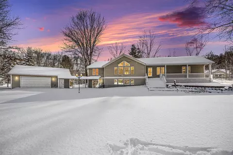 3622 Bayview, Allegan, MI 49010