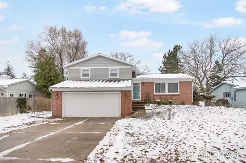 2054 S Eventide, Grand Rapids, MI 49505