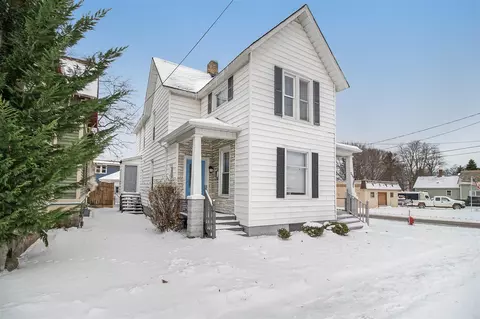 200 Washington, Manistee, MI 49660
