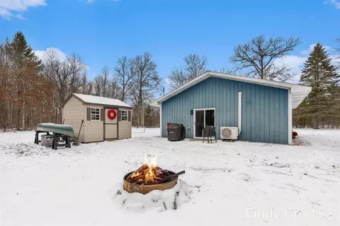 4360 E 82nd, Newaygo, MI 49337 photo 6