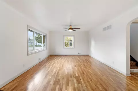 Living - 512 E Ganson, Jackson, MI 49201 photo 2 of 6