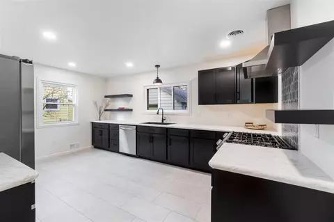 Kitchen - 512 E Ganson, Jackson, MI 49201 photo 1 of 9