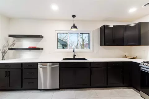 Kitchen - 512 E Ganson, Jackson, MI 49201 photo 5 of 9