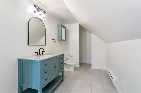 Bath - 512 E Ganson, Jackson, MI 49201 photo 3 of 6
