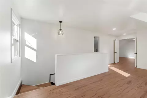 Entry Way - 512 E Ganson, Jackson, MI 49201 photo 4 of 5