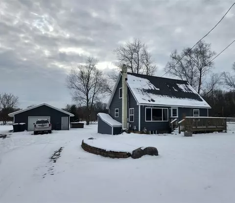1240 106th, Plainwell, MI 49080