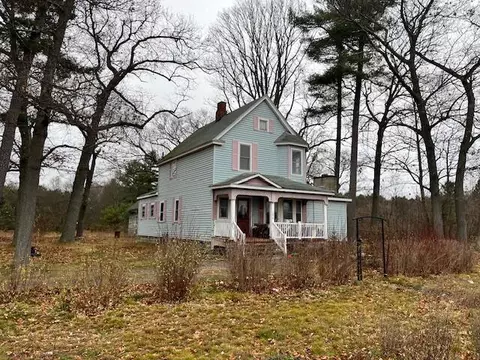 1070 E Parkdale, Manistee, MI 49660