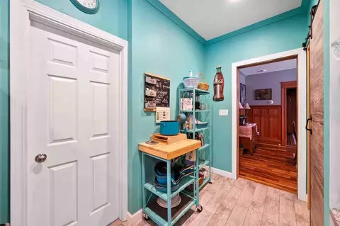 Entry Way - 302 E Jefferson, Cassopolis, MI 49031 photo 4 of 7