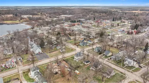 View/Area - 302 E Jefferson, Cassopolis, MI 49031 photo 5 of 6