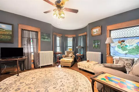 Living - 302 E Jefferson, Cassopolis, MI 49031 photo 3 of 4