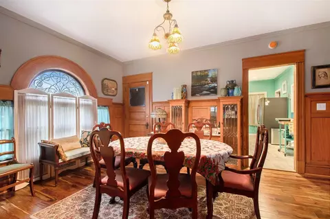 Dining - 302 E Jefferson, Cassopolis, MI 49031 photo 2 of 3